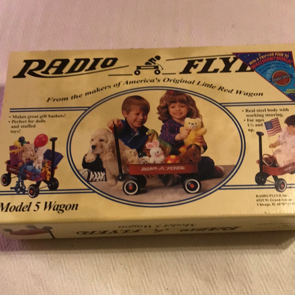 NWOT Radio Flyer wagon/Trike